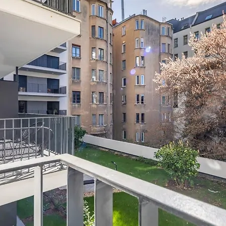 Rooftop Access - Balcony -