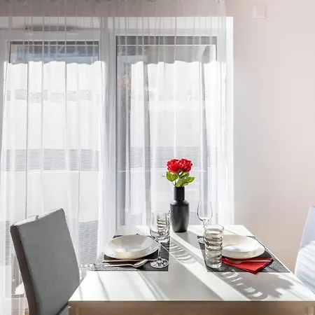 Διαμέρισμα Rooftop Access - Balcony - *